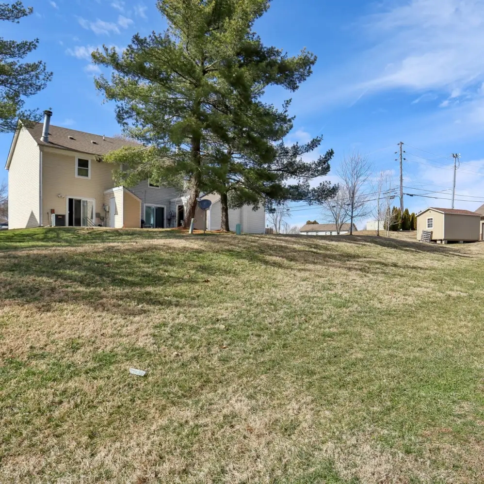 exterior view at Northpark Commons located in Clarksville, TN
